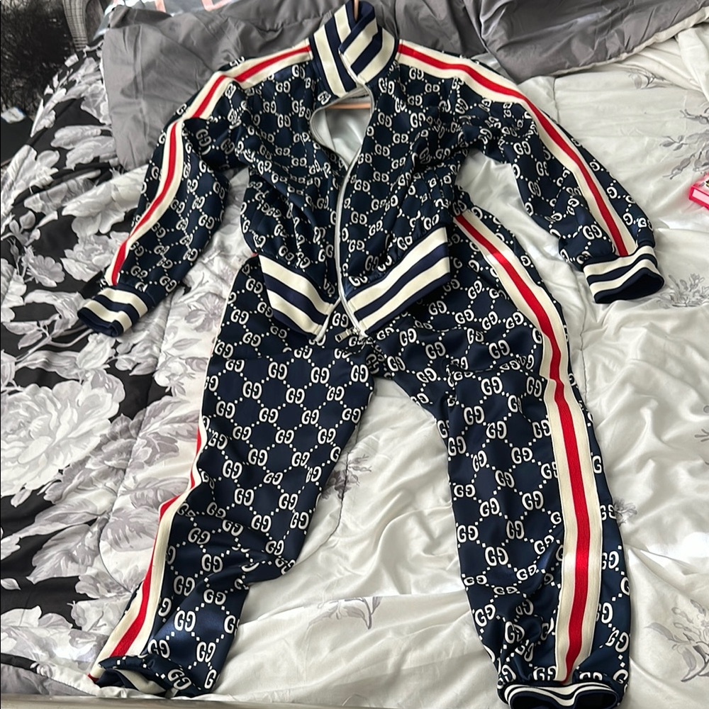 Luxury style medium used , zipper broken